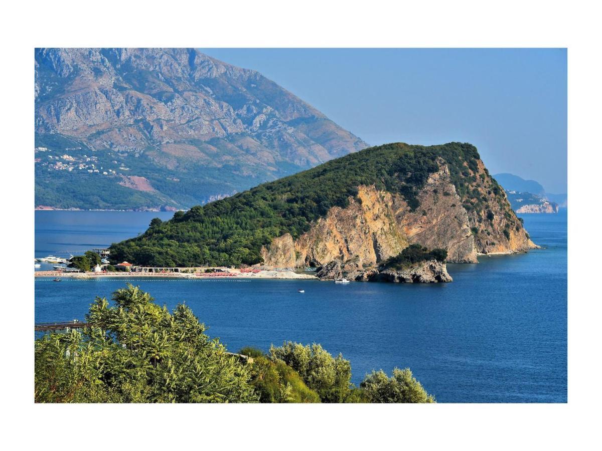 Montelux Apartments Budva Exterior photo