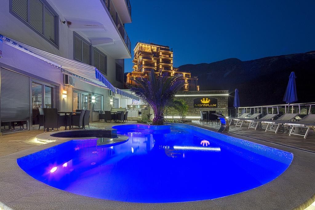 Montelux Apartments Budva Exterior photo