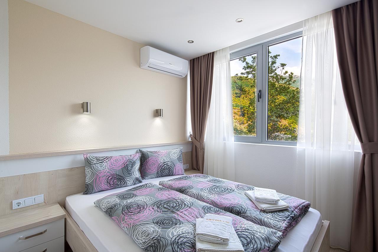 Montelux Apartments Budva Exterior photo