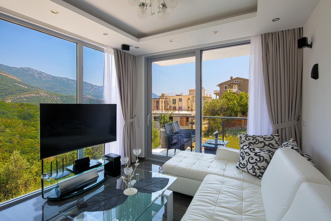 Montelux Apartments Budva Exterior photo